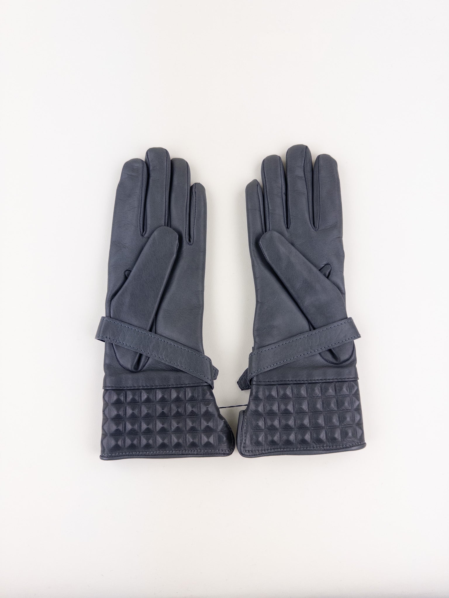 Artigiano Del Guanto Studded Leather Glove with Buckle in Grey - Big Bag NY