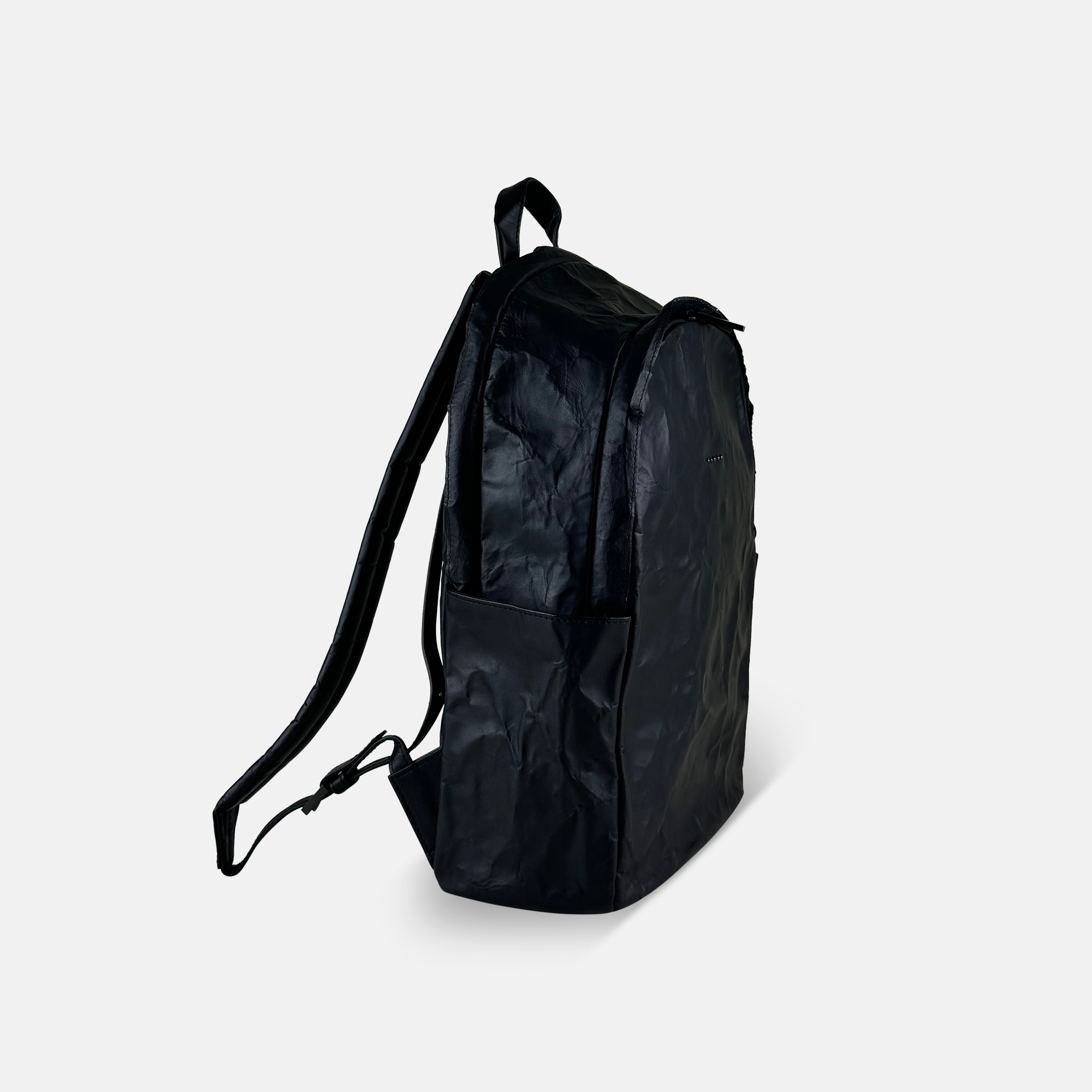 Duren Backpack M in Black - Big Bag NY