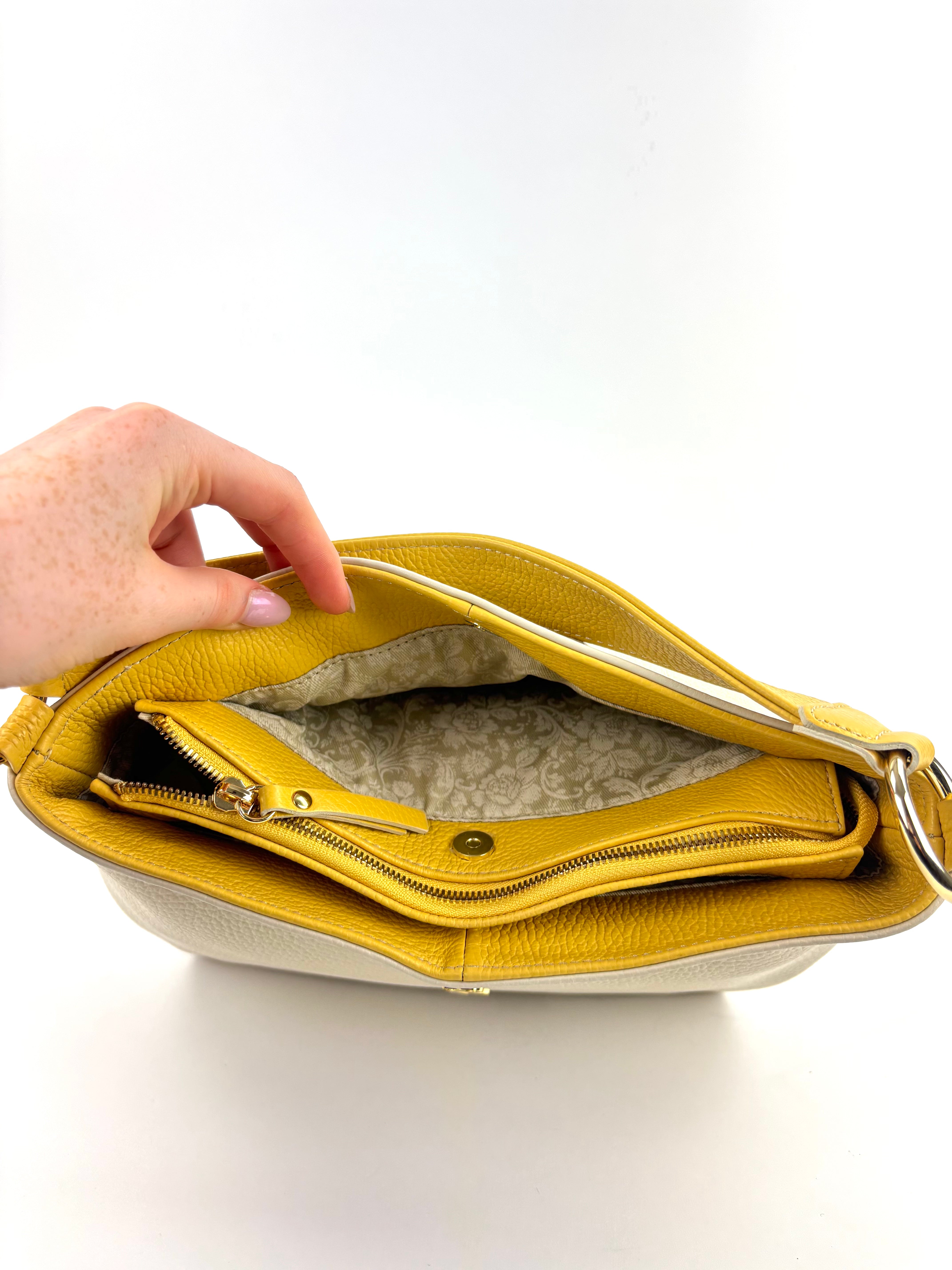 Contrast Trim Medium Bucket Bag White Yellow - Big Bag NY