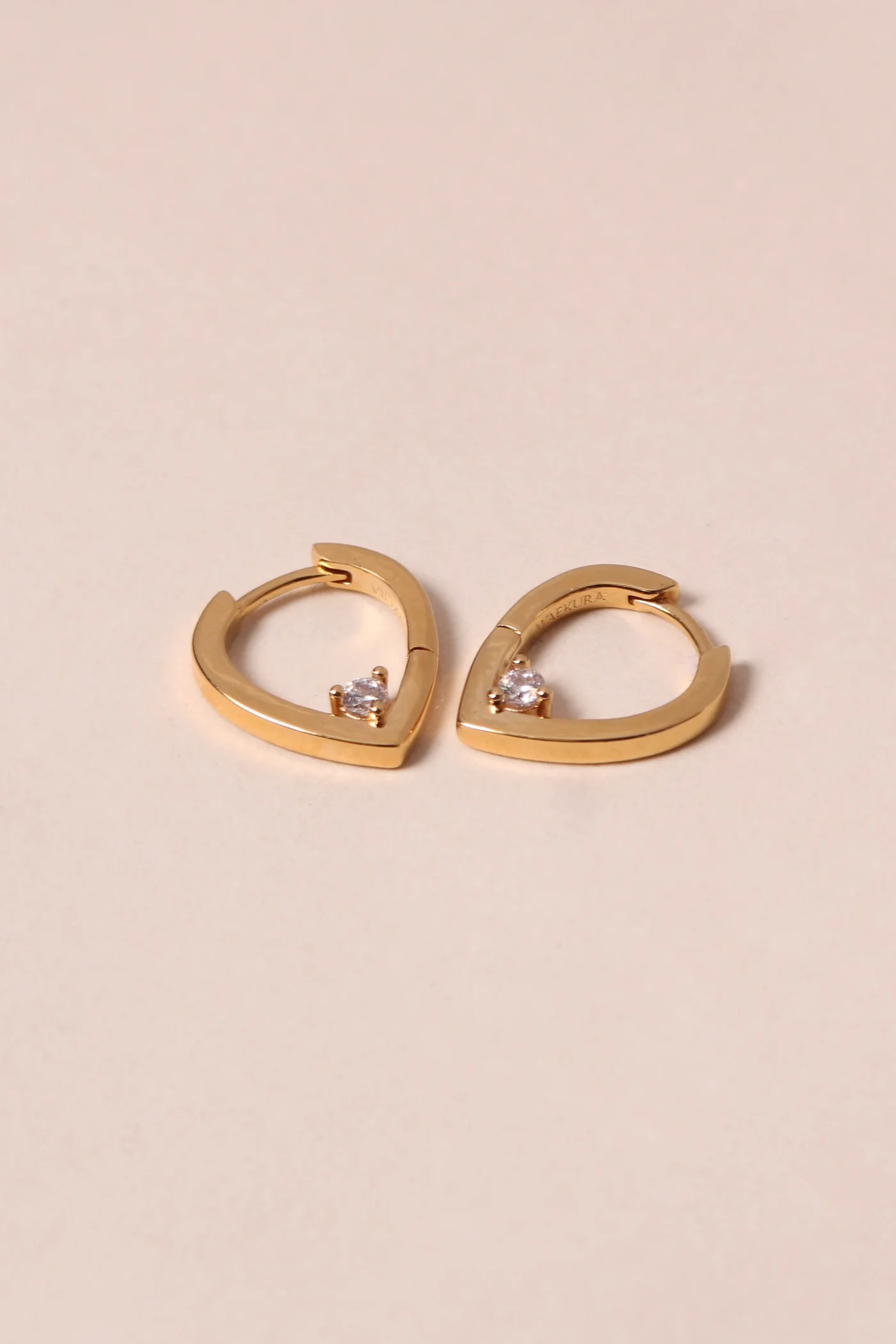 Waekura Audrey gold heart hoop earrings - Big Bag NY