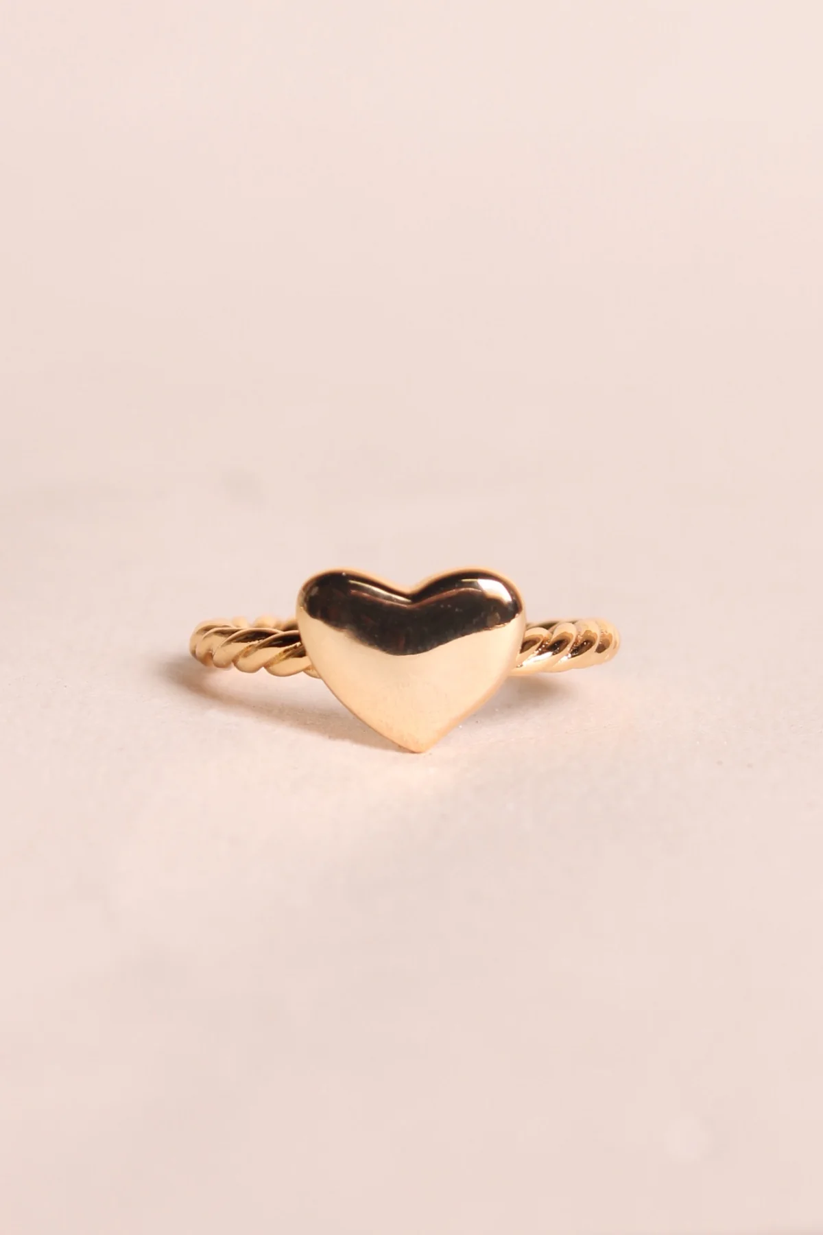 Waekura Sacha gold heart ring - Big Bag NY