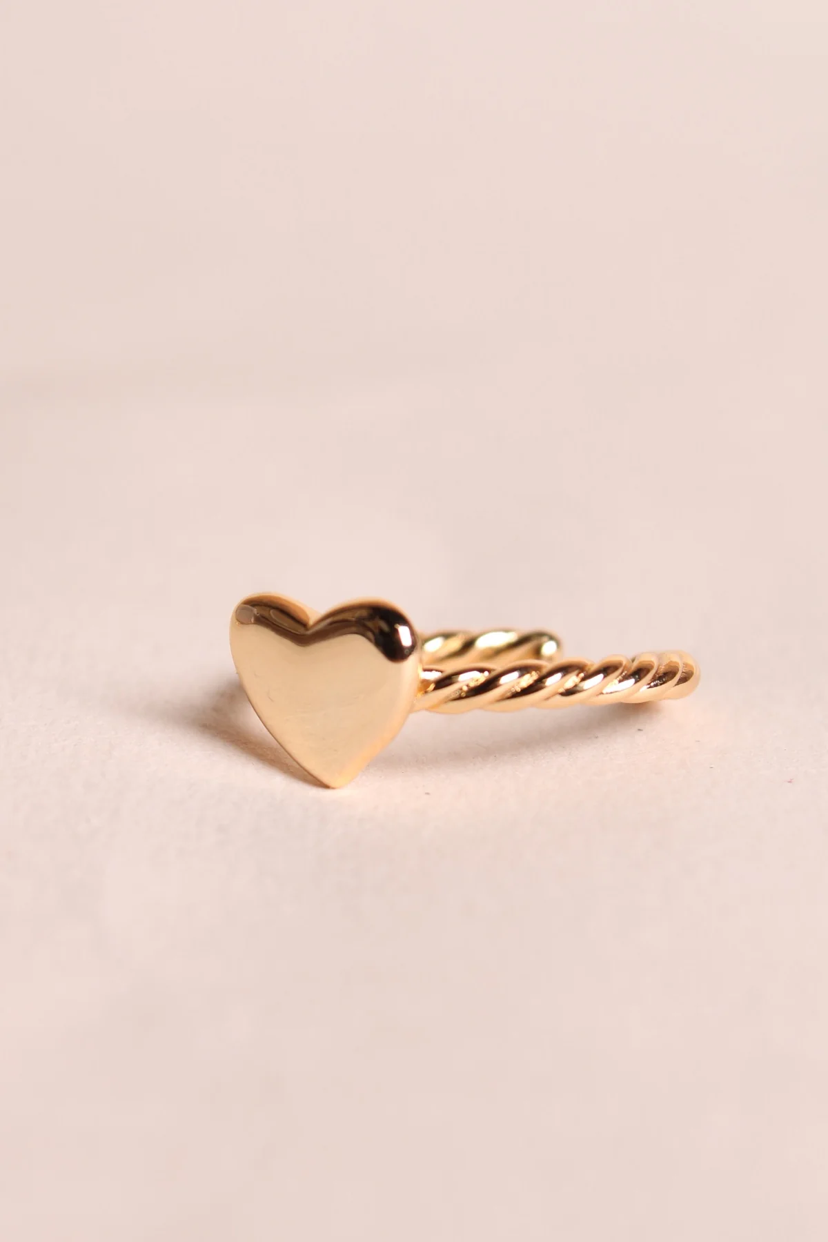 Waekura Sacha gold heart ring - Big Bag NY