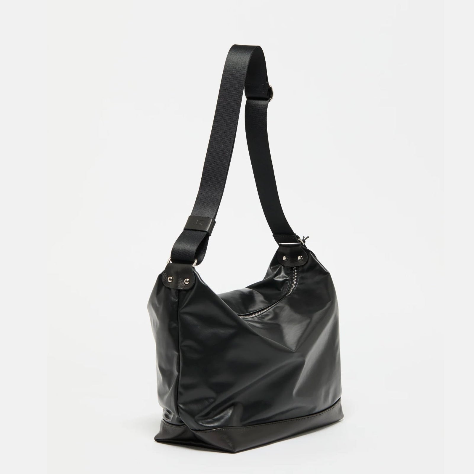 Jack Gomme ARTI Light Leather Shoulder Bag in Noir - Big Bag NY