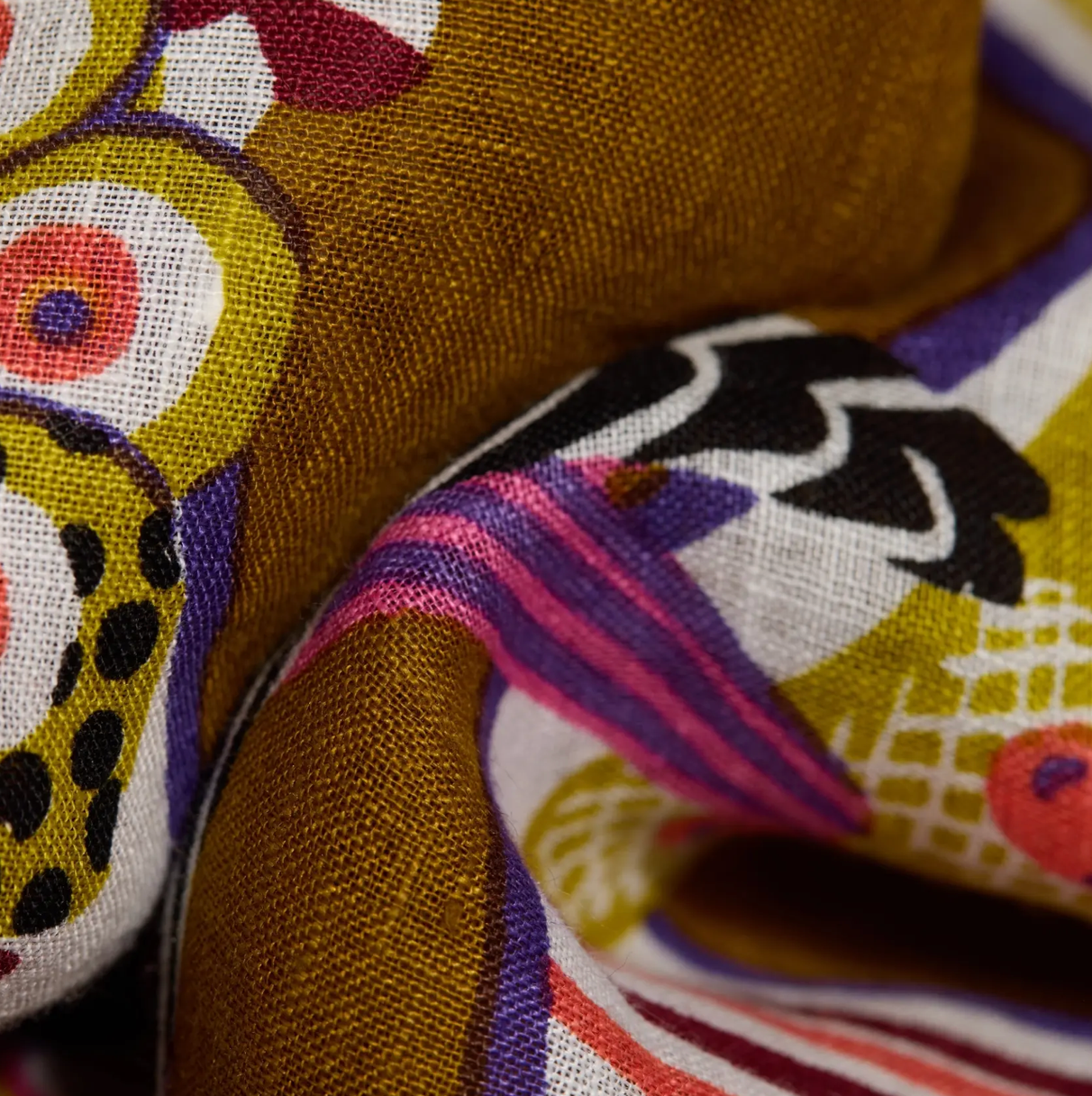 Inoui Editions Diego Linen Scarf in Golden Brown - Big Bag NY