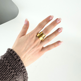 Scalloped Arch Ring