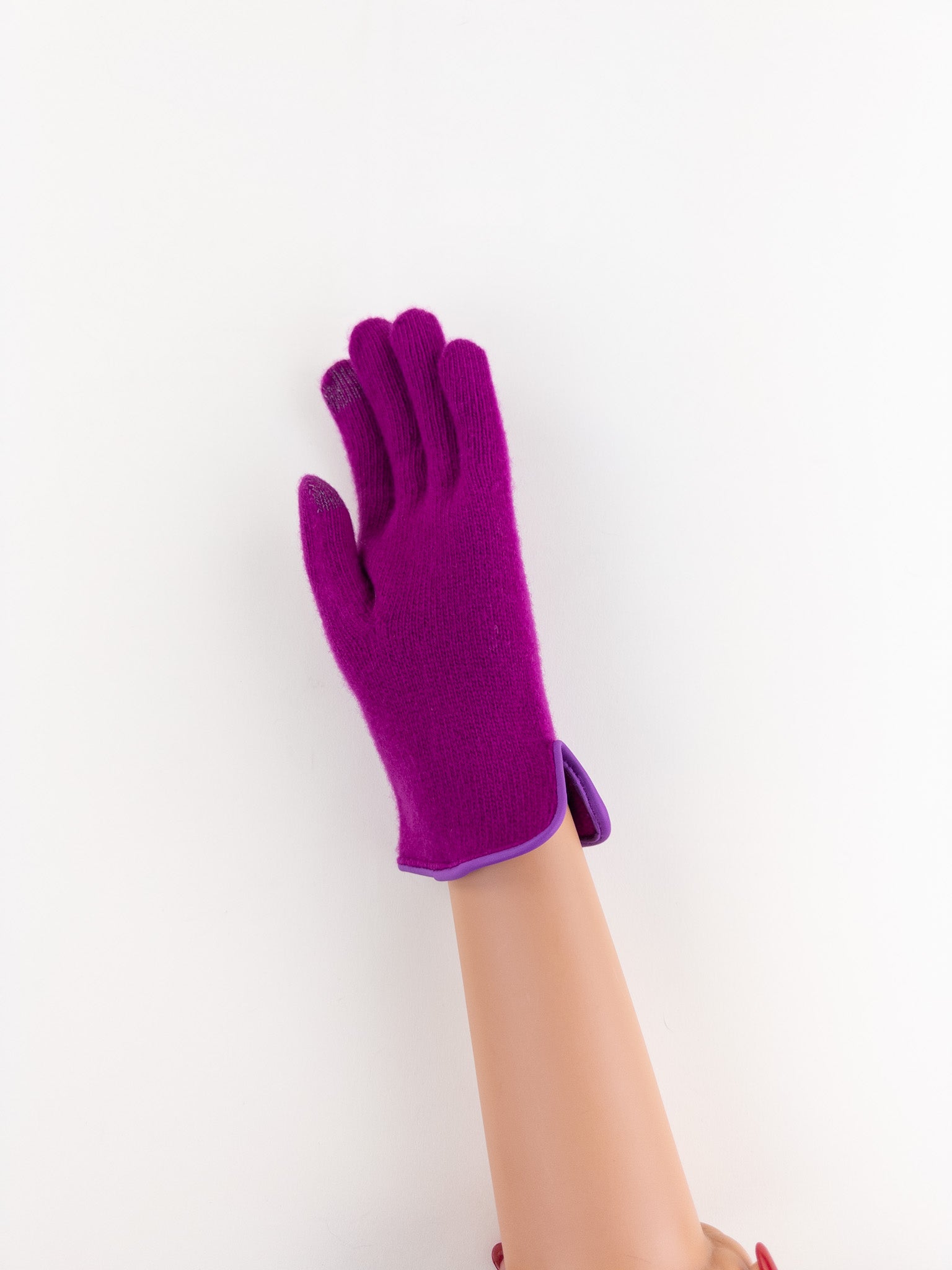 Santacana Cashmere Gloves with Leather Trim In Magenta - Big Bag NY