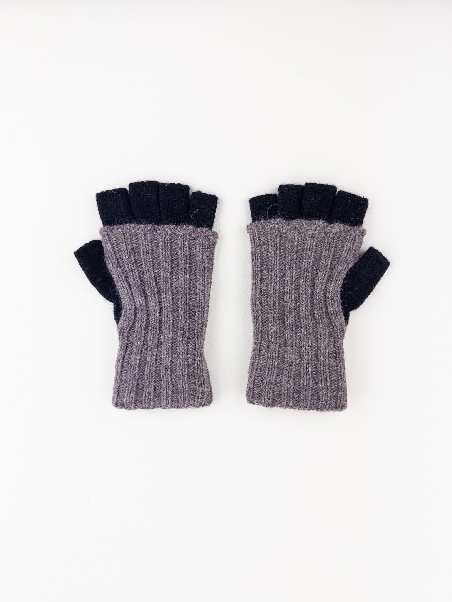 Santacana Two Tone Fingerless Gloves In Grey/Black - Big Bag NY