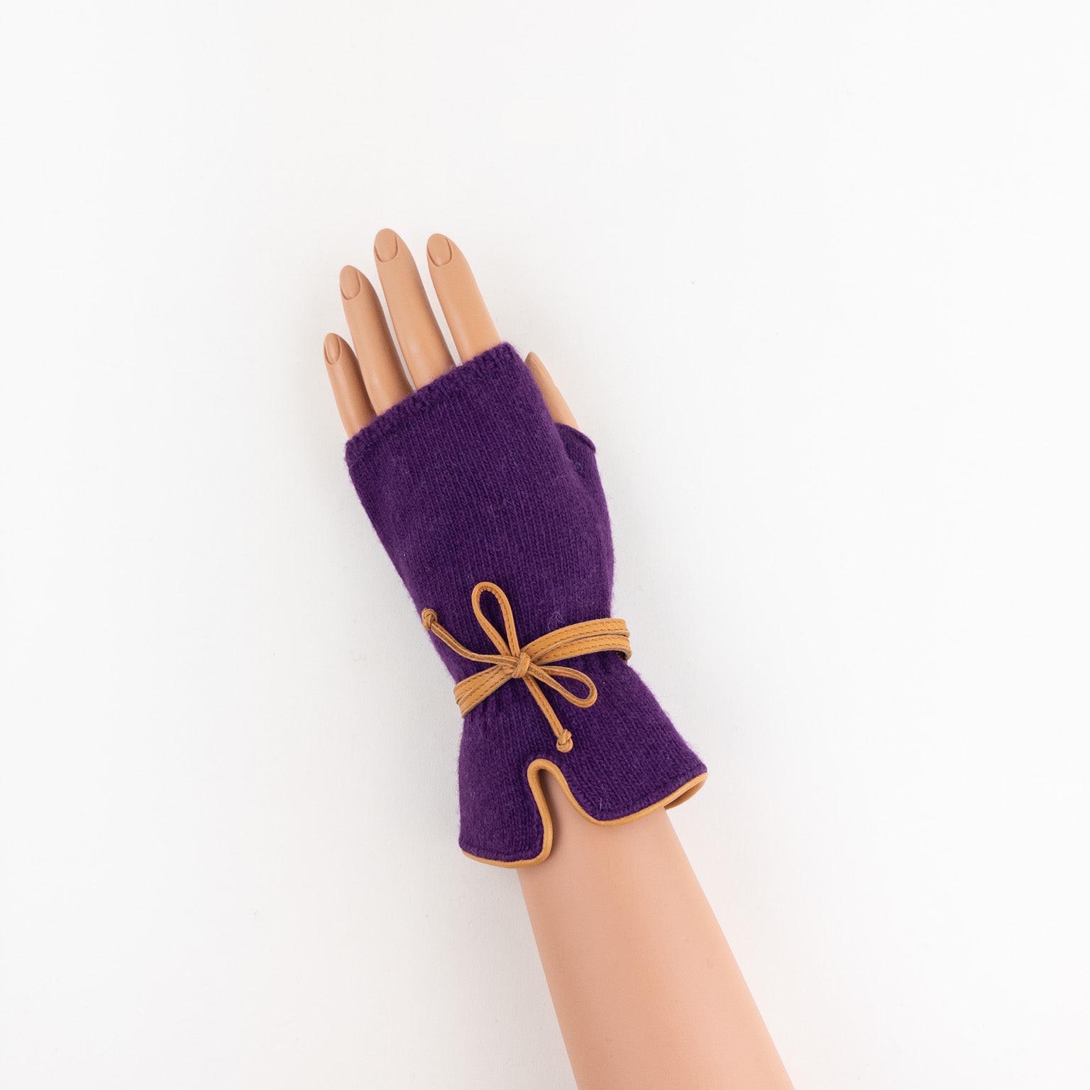 Santacana Merino and Cashmere Fingerless Glove with Leather Ribbon In Purple - Big Bag NY