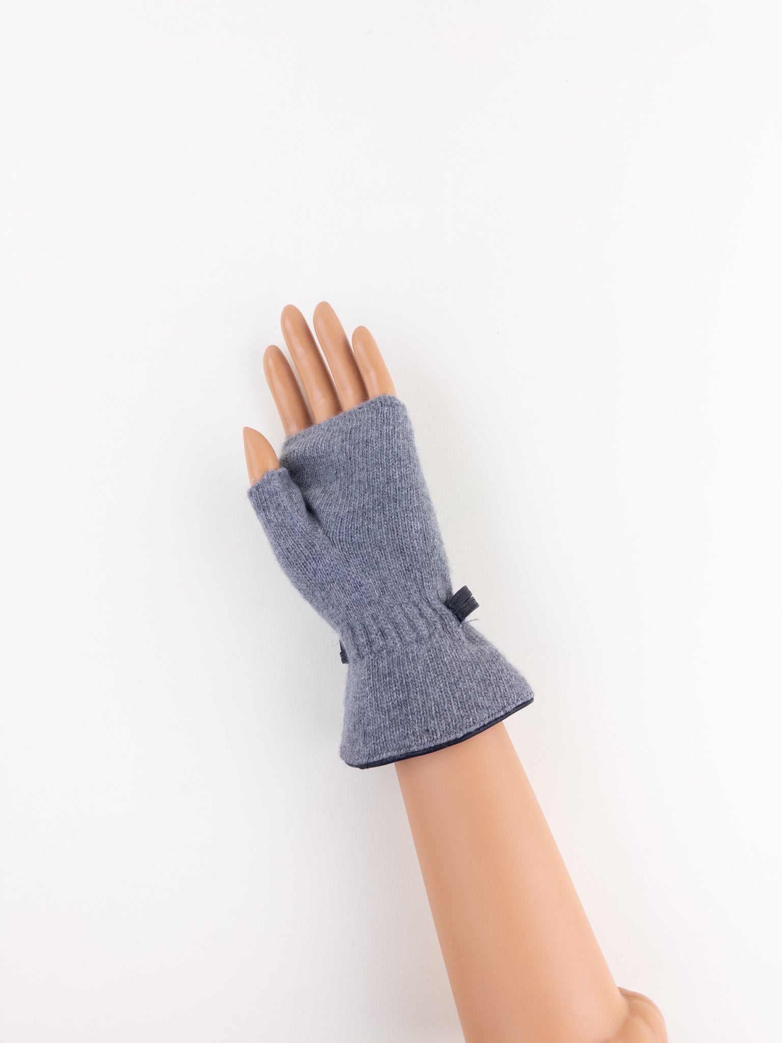 Santacana Merino and Cashmere Fingerless Glove with Leather Ribbon In Grey - Big Bag NY