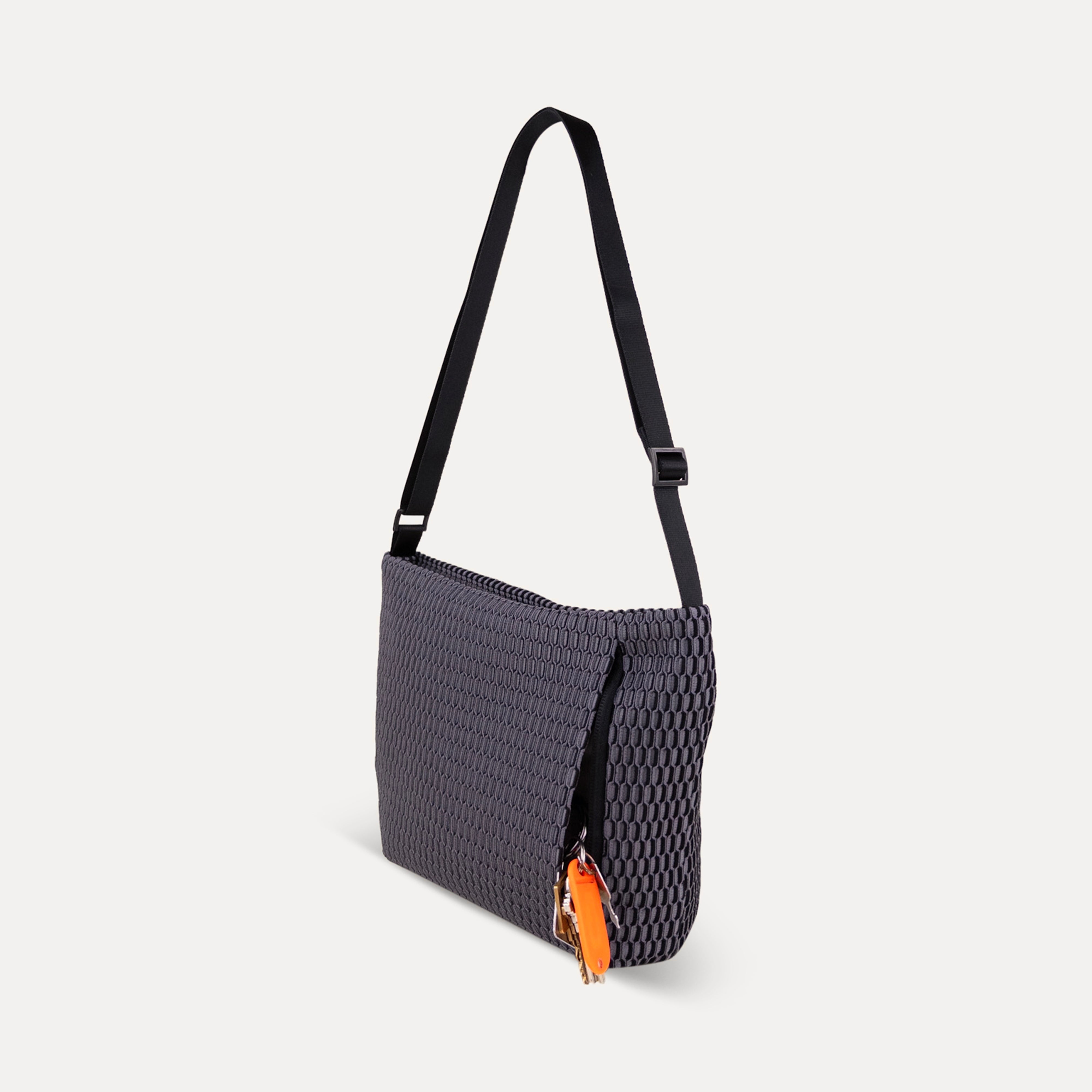 Acrylic Pochette Deep in Gray and Black Mesh - Big Bag NY