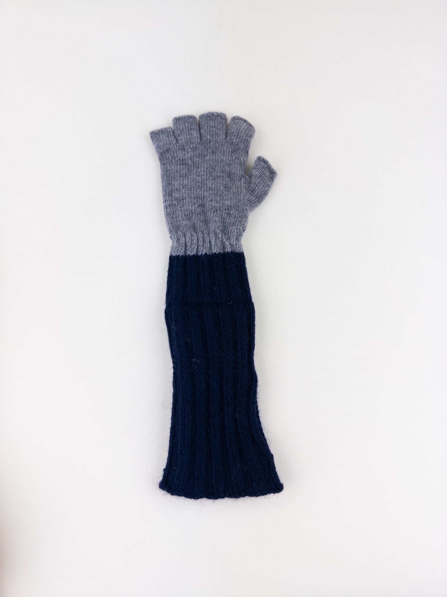 Santacana Two Tone Fingerless Gloves In Navy/Grey - Big Bag NY