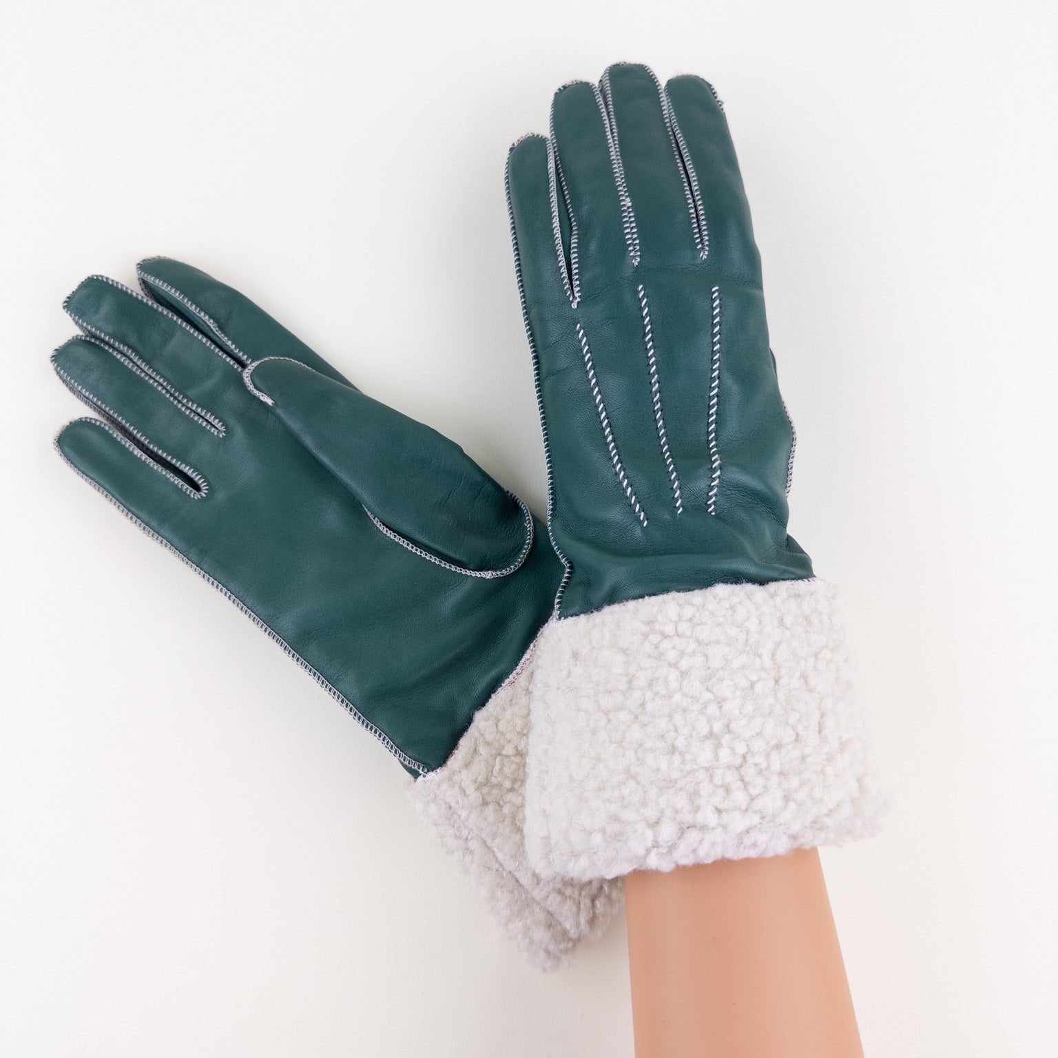 Artigiano Del Guanto Leather Glove with Contrast Shearling Cuff in Green - Big Bag NY