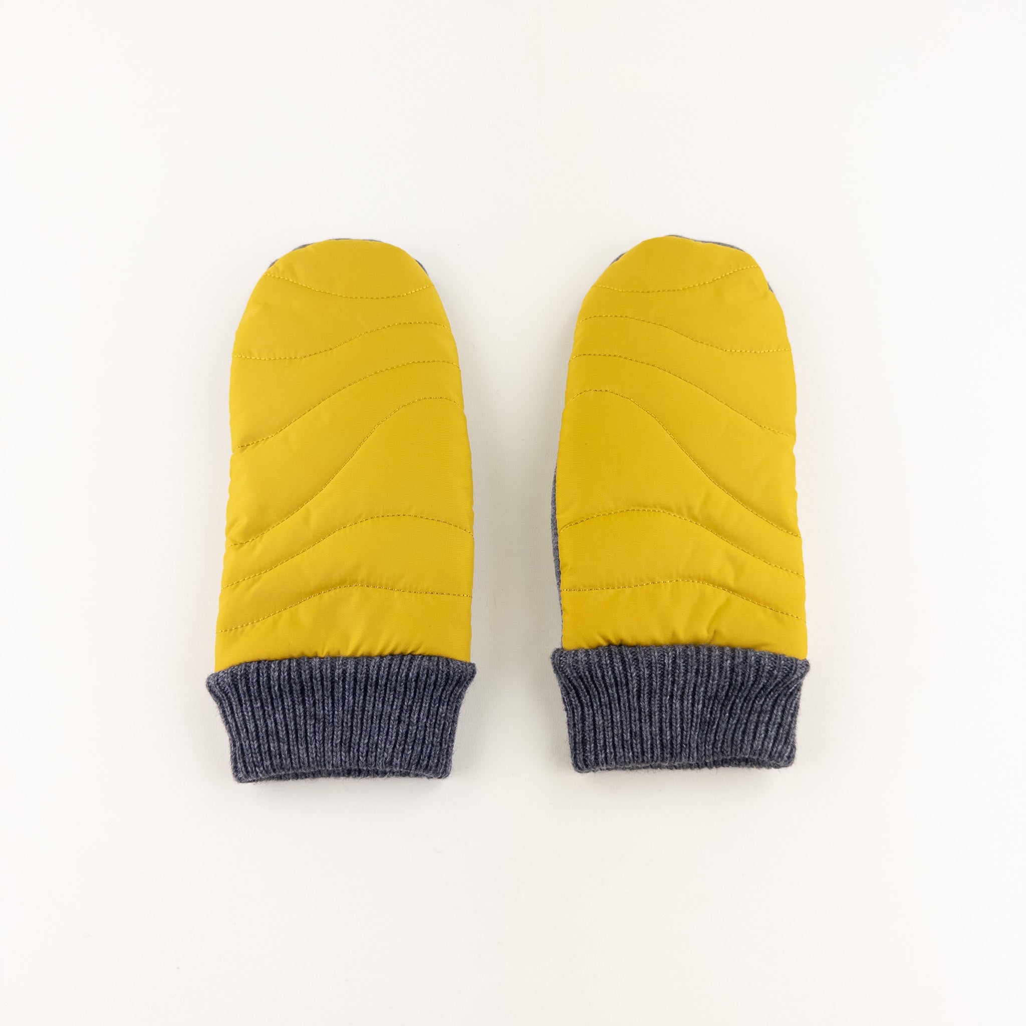 Yellow L'Apero RIVIE'RE Wave Stitched Mitten - Big Bag NY