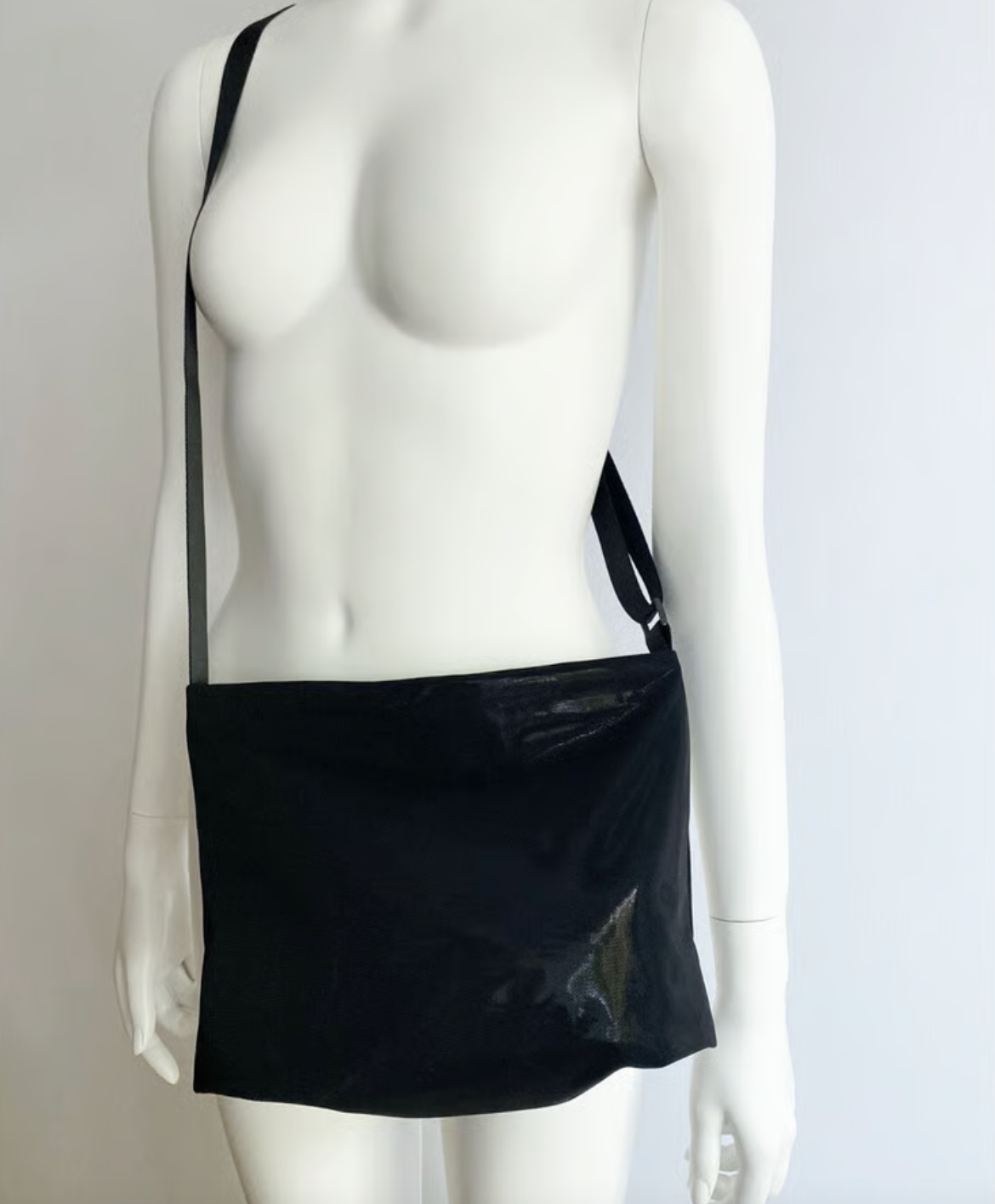 Acrylic Pochette Deep in Black Swim Mesh - Big Bag NY