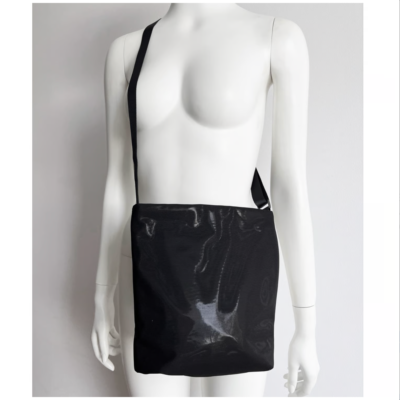 Acrylic Pochette Square DEEP in Black Swim Mesh - Big Bag NY