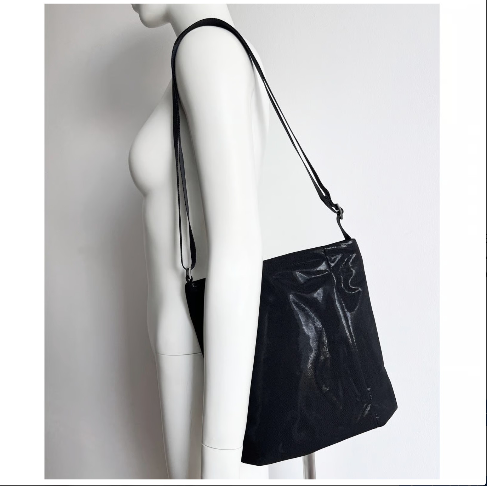 Acrylic Pochette Square DEEP in Black Swim Mesh - Big Bag NY