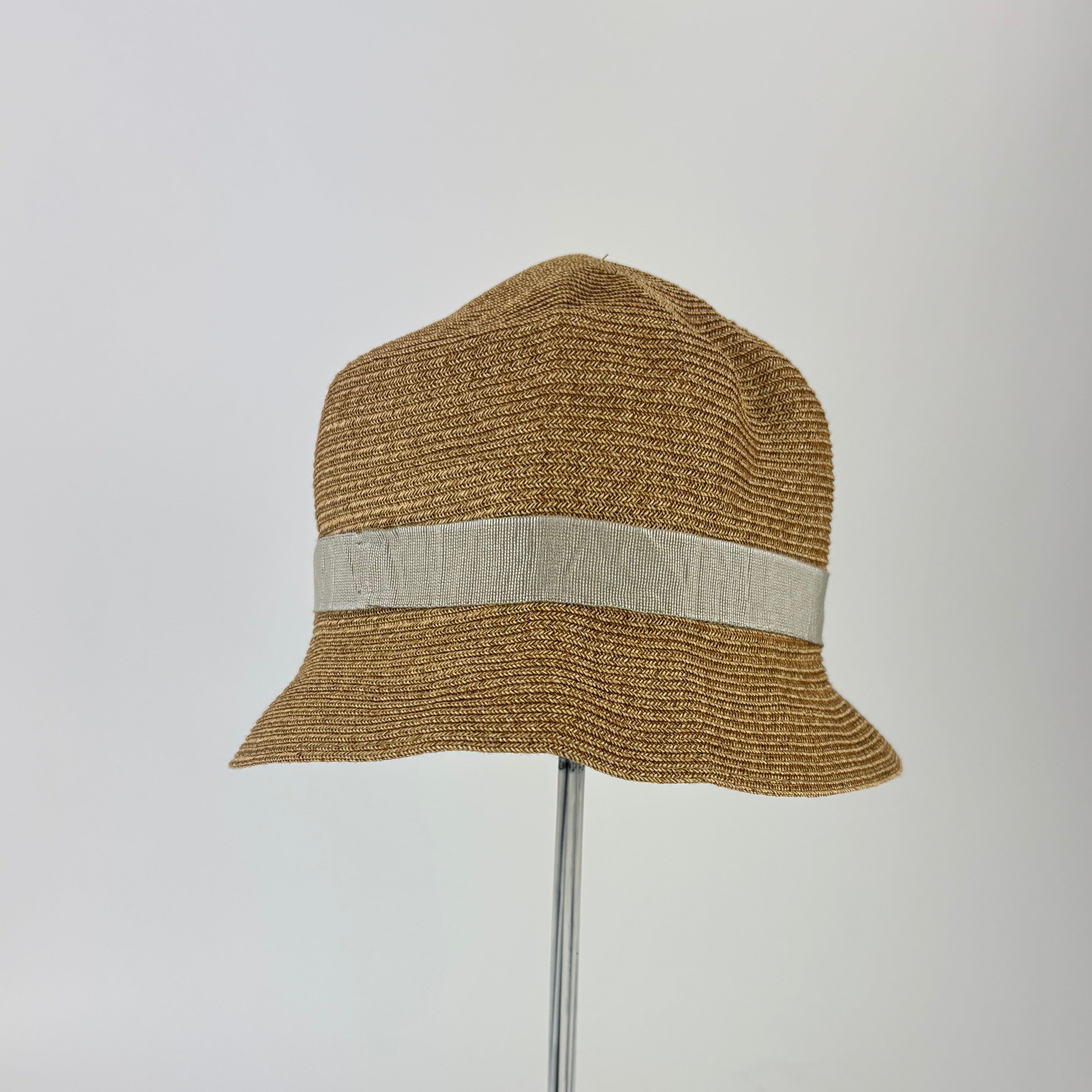 VLD NODO Paper Bucket Cloche with Beige Ribbon