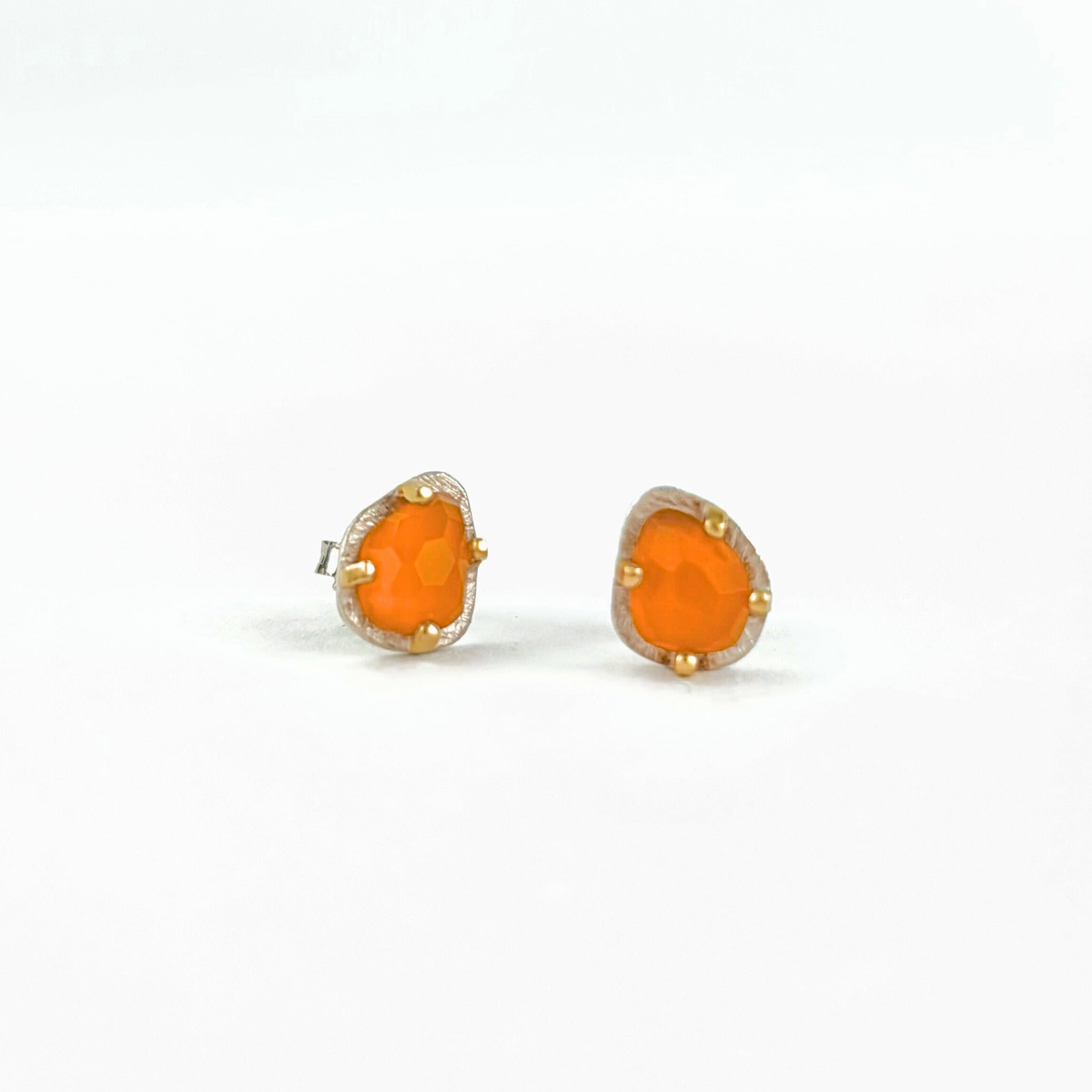 Carved Small Teardrop Prong Set Earrings - Big Bag NY