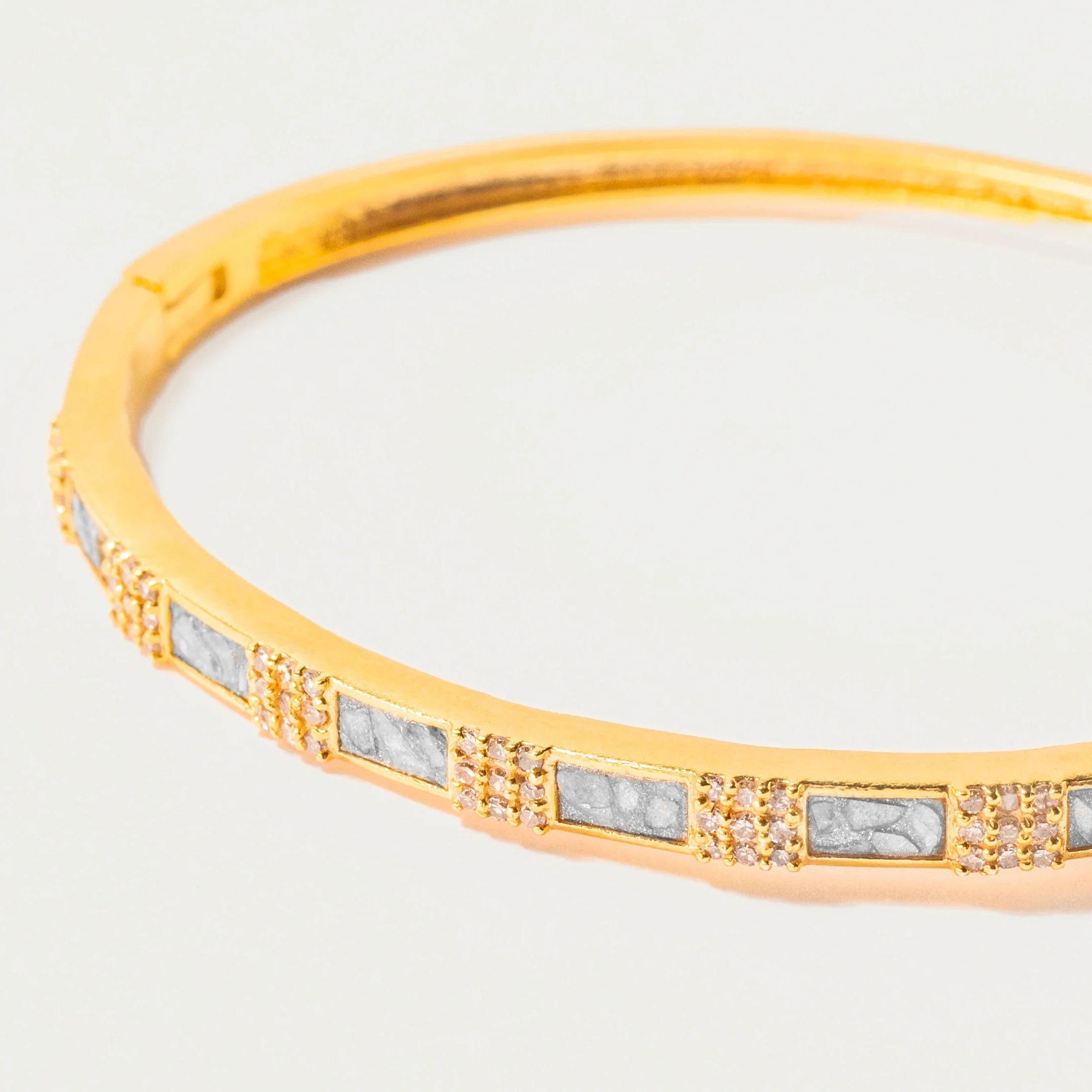 Shana Gulati Chotz Bangle in Gold - Big Bag NY