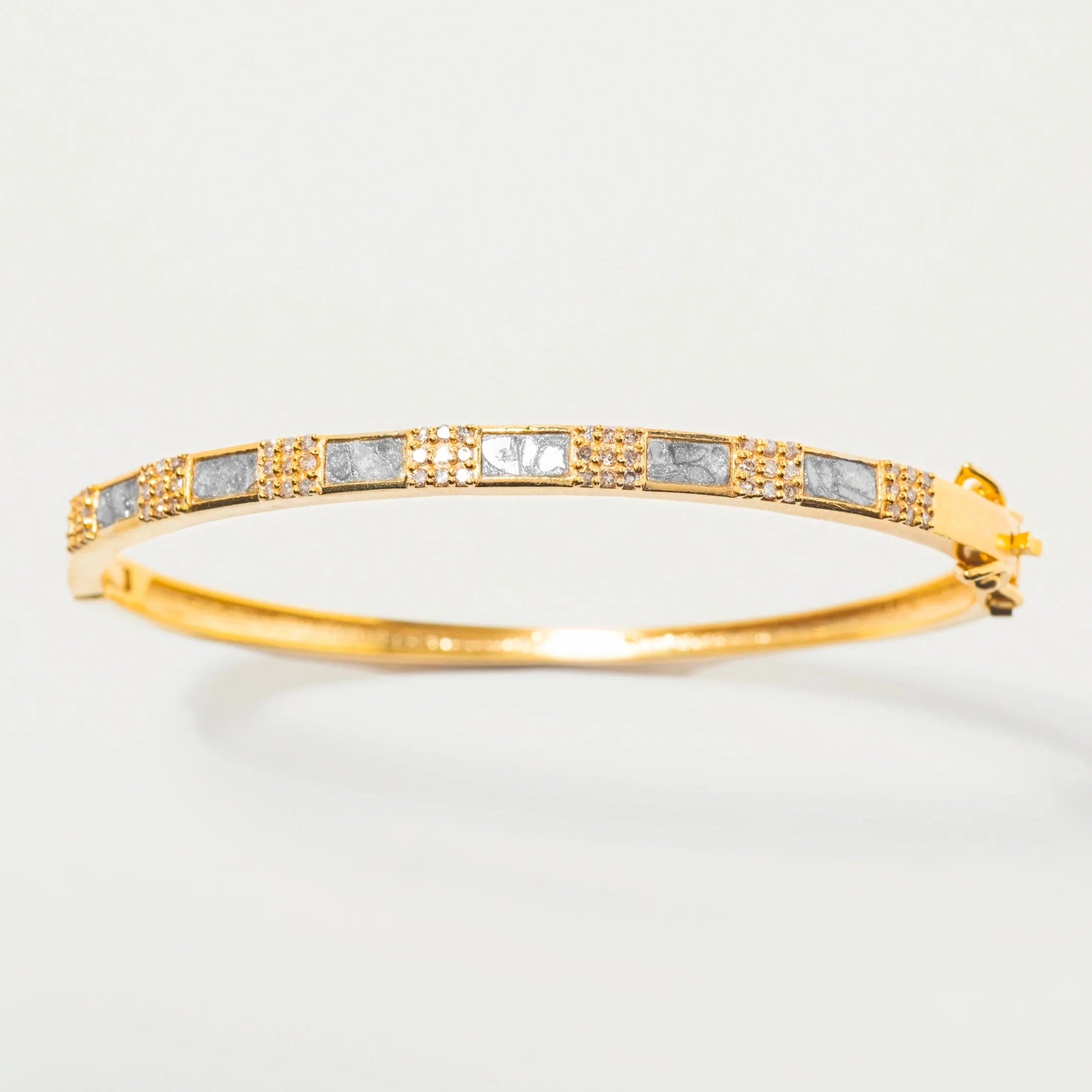 Shana Gulati Chotz Bangle in Gold - Big Bag NY