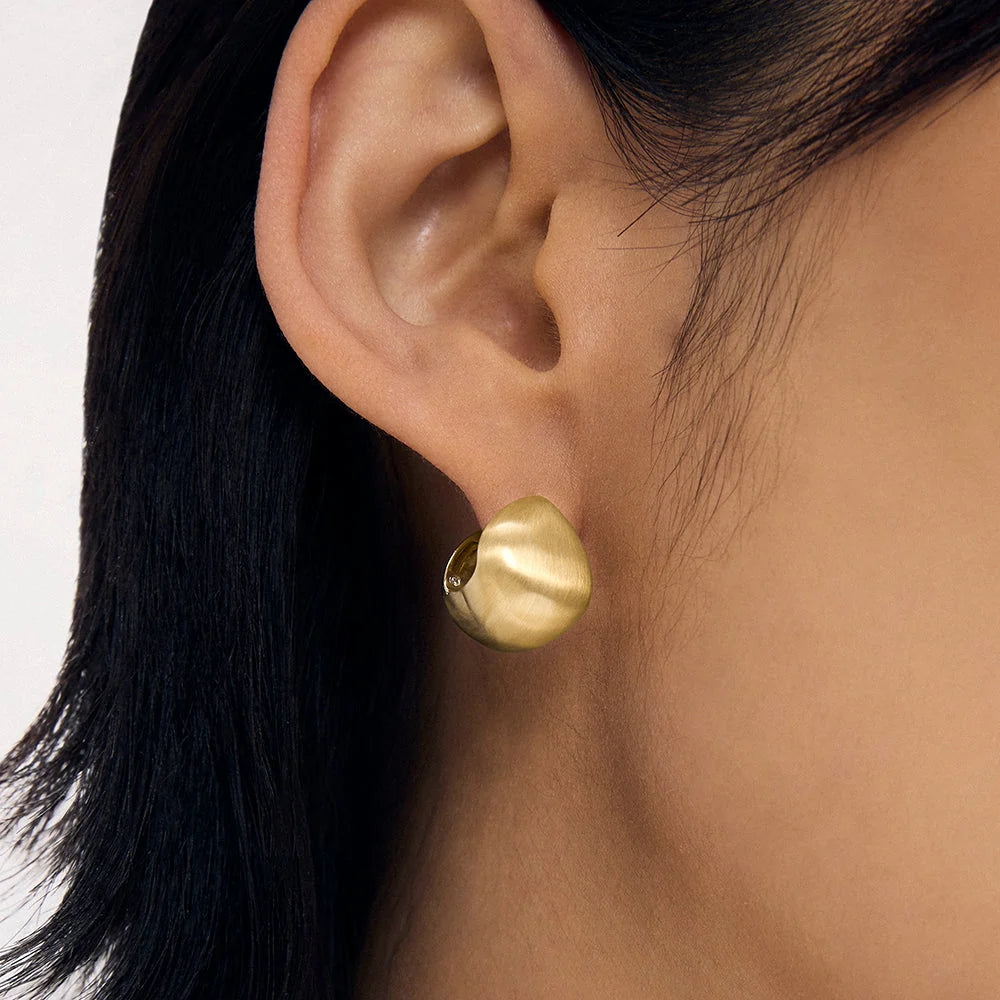 Dean Davidson Serra Huggie Hoops in Gold - Big Bag NY