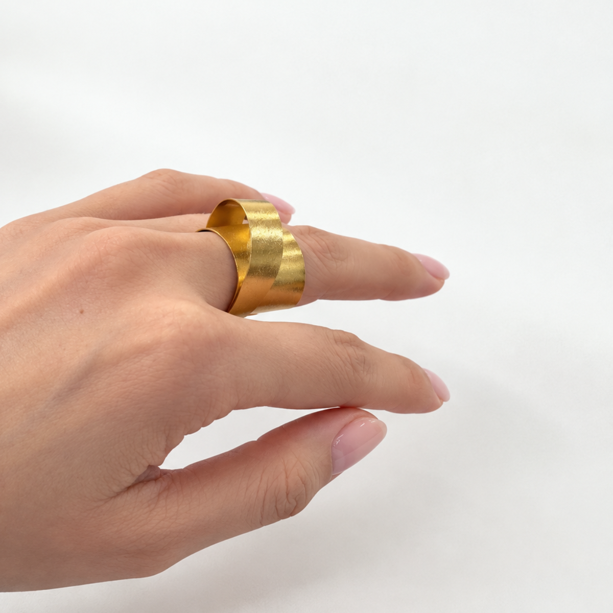 Fotini 2 Dimensional Ring - Big Bag NY