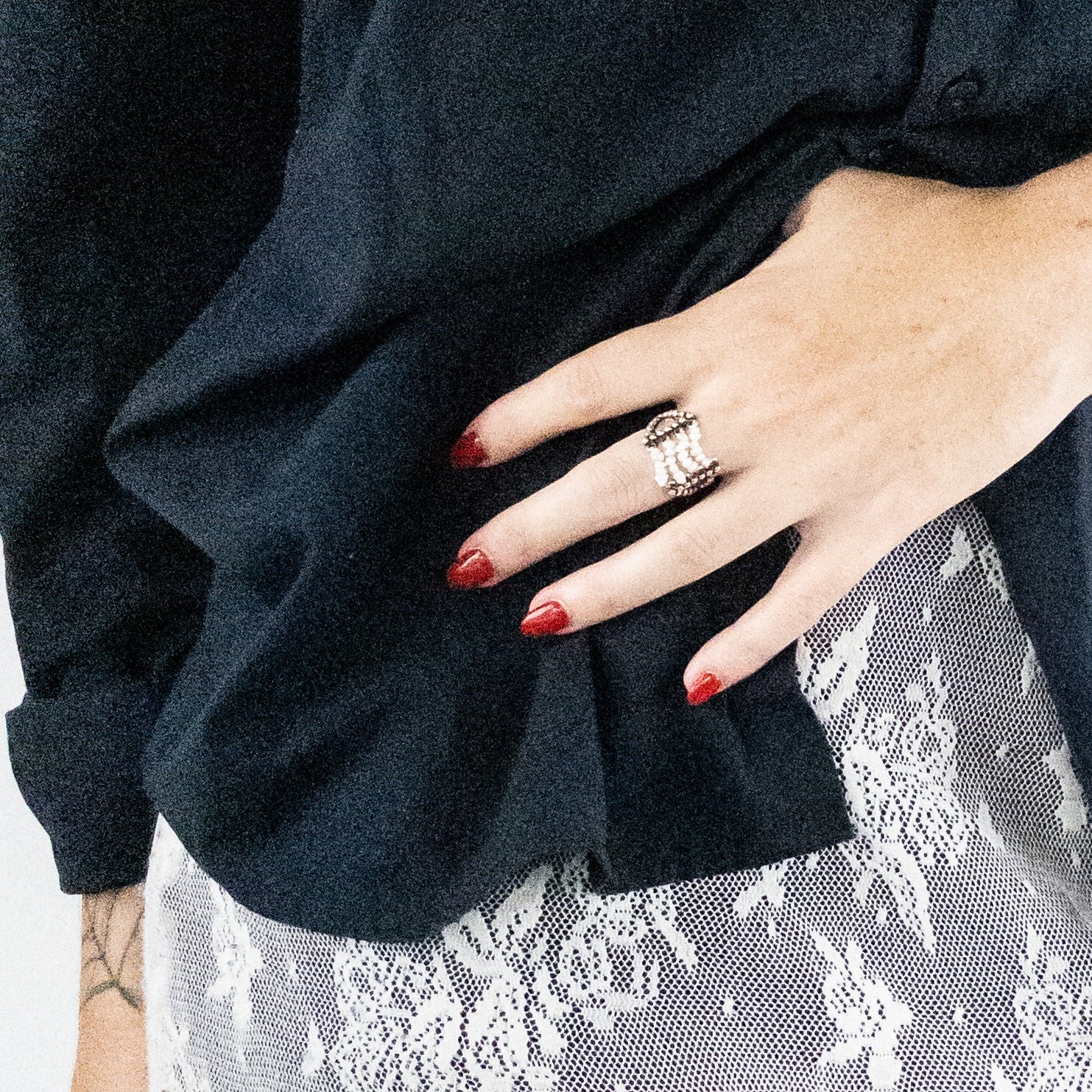 YELLI JEWELS Beaded Pearl Ring - Big Bag NY