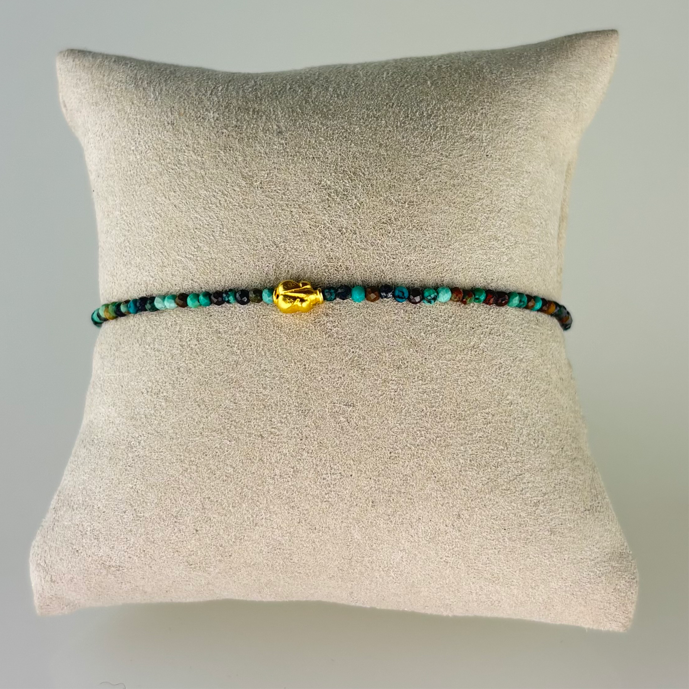 Margaret Solow Chrysophase and 18 K gold charm clasp bracelet - Big Bag NY