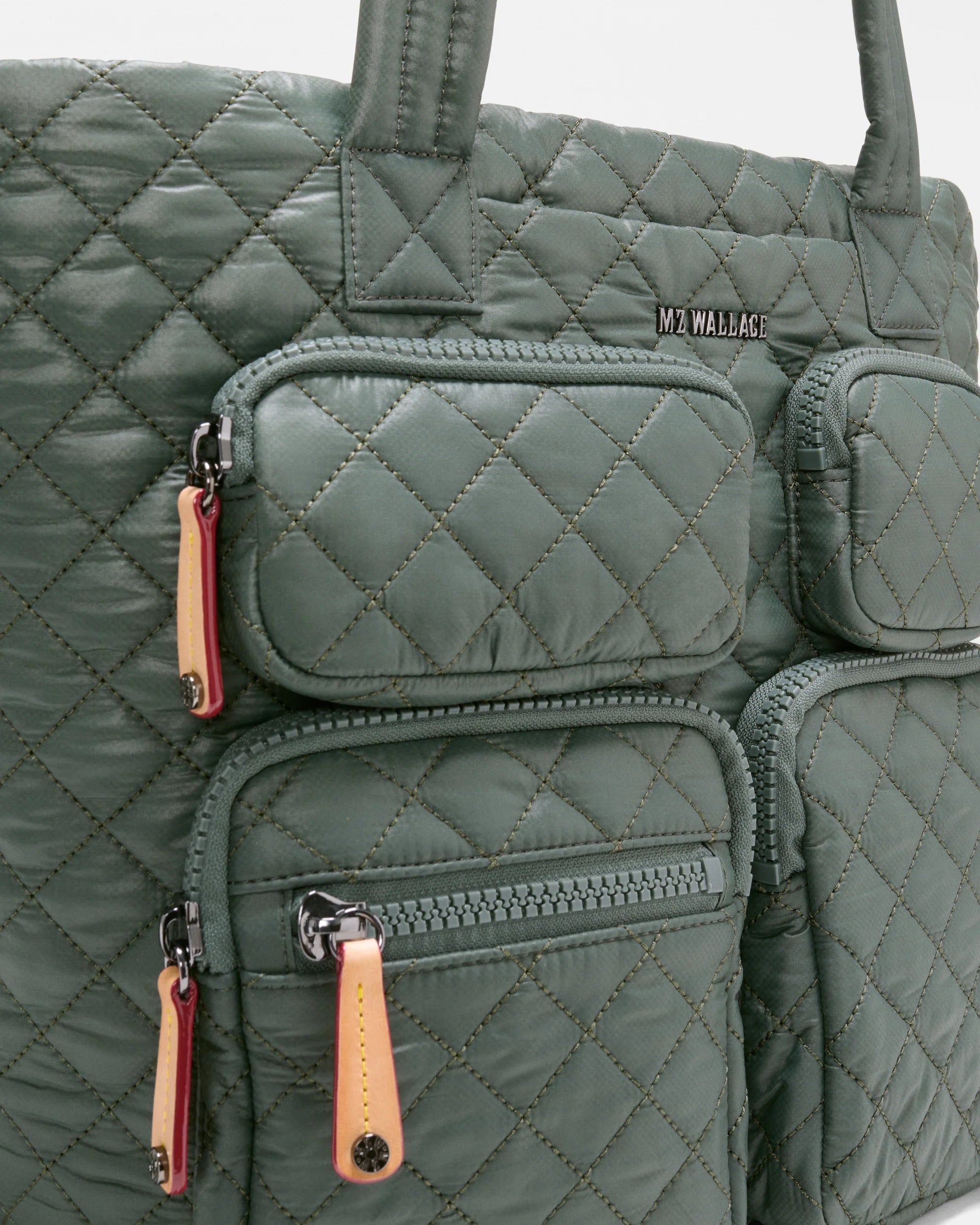 Medium Metro Travel Tote in Juniper - Big Bag  NY
