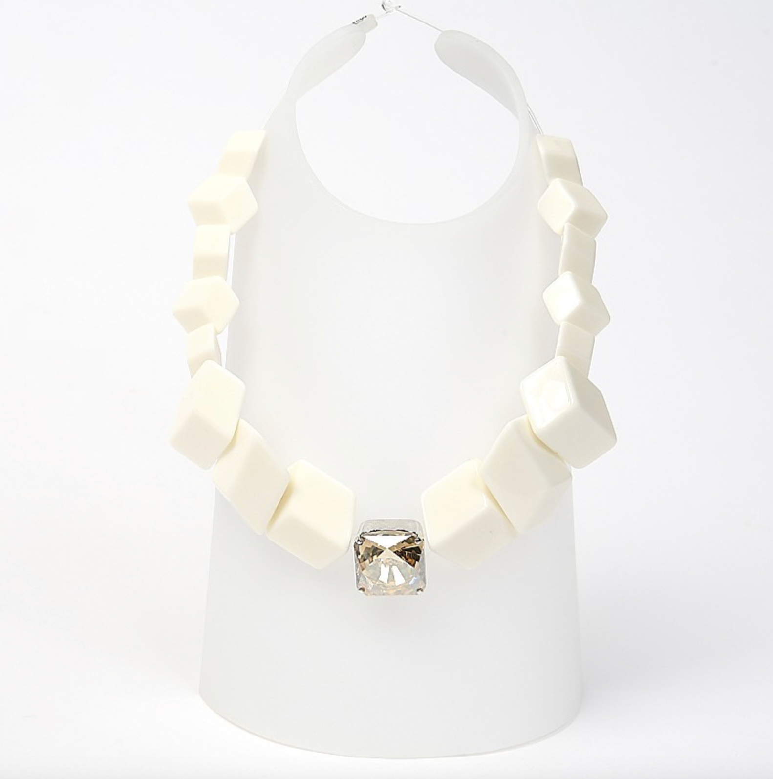 Miravidi BANKIZZ Ivory Necklace  Golden Shadow - Big Bag NY
