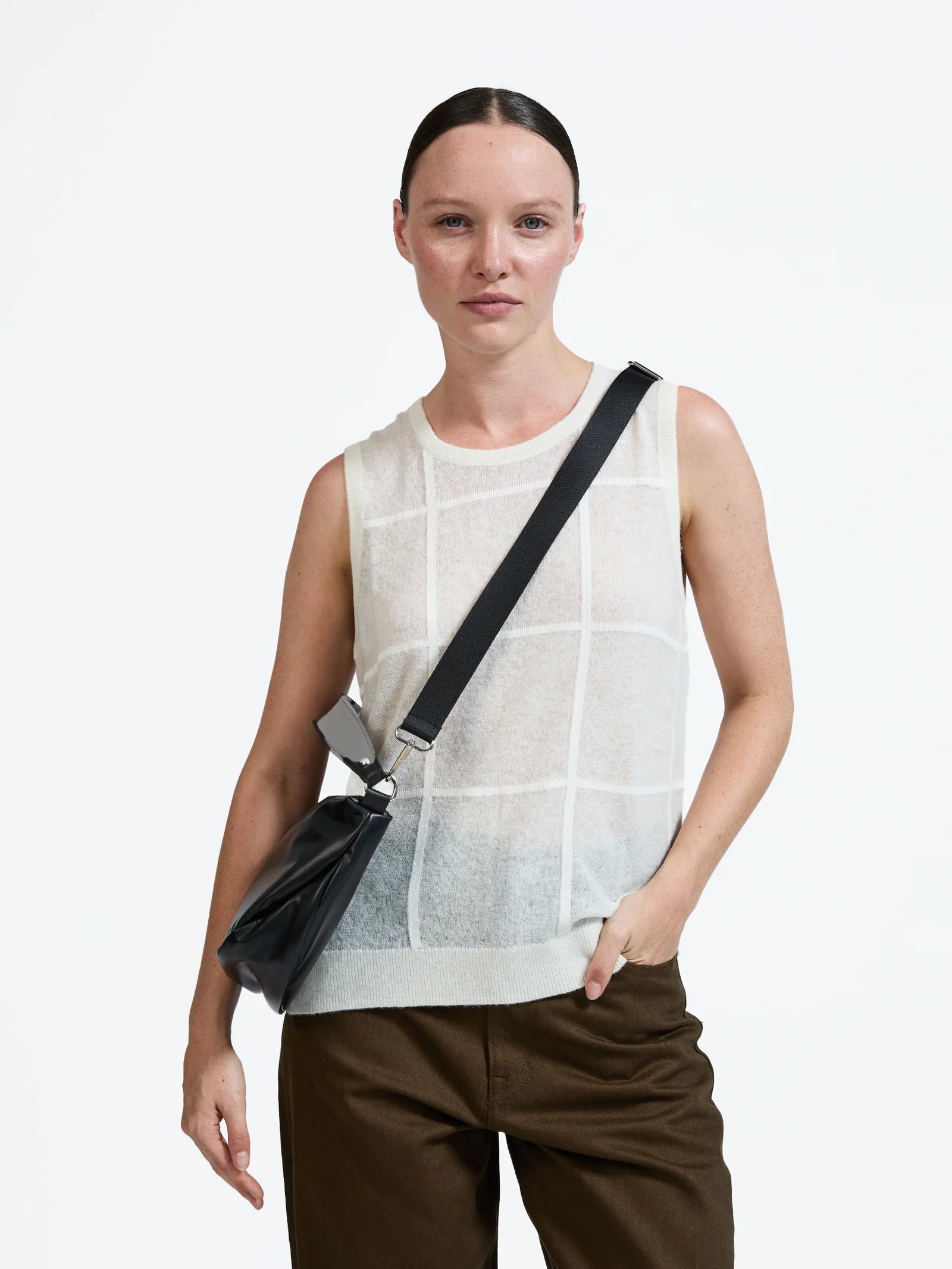 Jack Gomme PETIT CHARLIE Light Leather Half Moon Bag in Noir - Big Bag NY