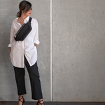 In-Zu Inzu Wallaby Sling in Black Chess - Big Bag NY