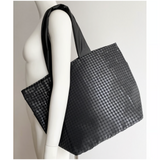 L Bag Zipper Tote in Black Dots
