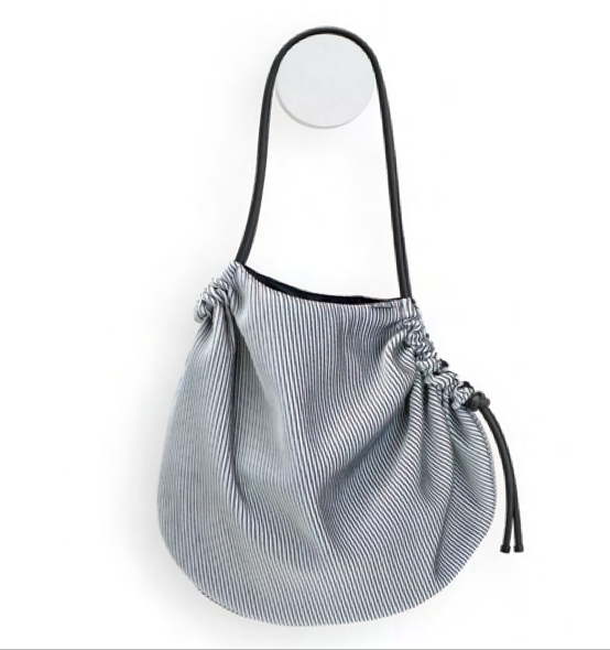 InZu COCCÓ Neo Tote in &nbsp;Black and White Lines