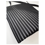 Pochette Square DEEP in Black and White LINE