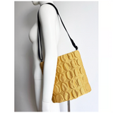 Pochette Square DEEP in Yellow Emboss Dot
