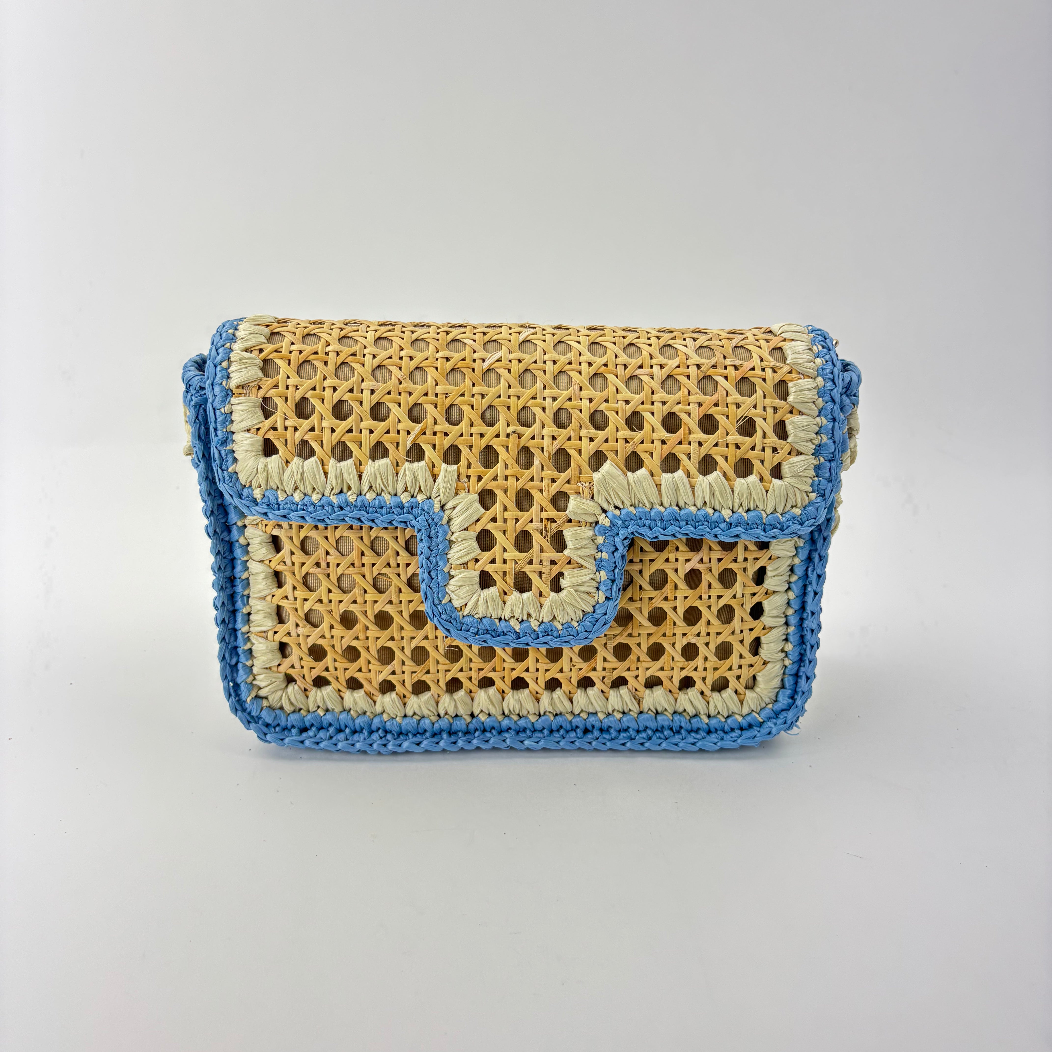 Straw Caning Flap Shoulder Bag in Blue and Beige Crochet - Big Bag NY