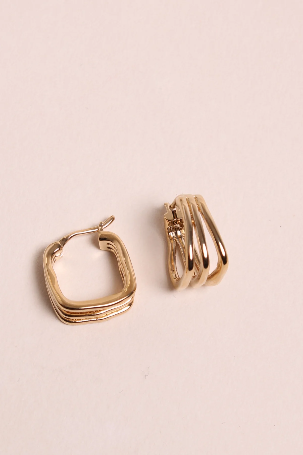 Waekura Yago gold hoop earrings - Big Bag NY