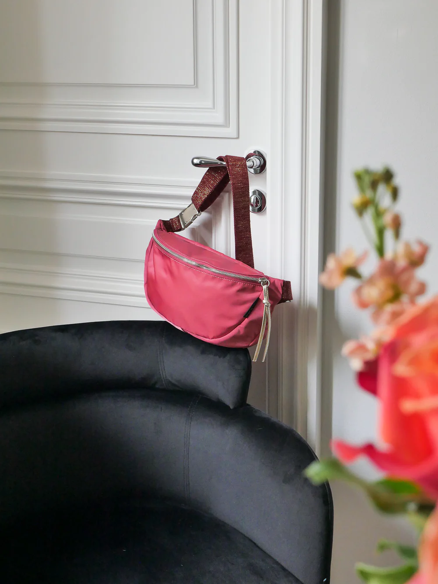 Kate spade taylor medium belt outlet bag